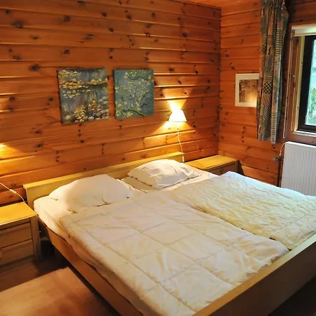 Abeille Rouge Holiday home Rendeux