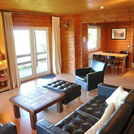 Abeille Rouge Holiday home *
